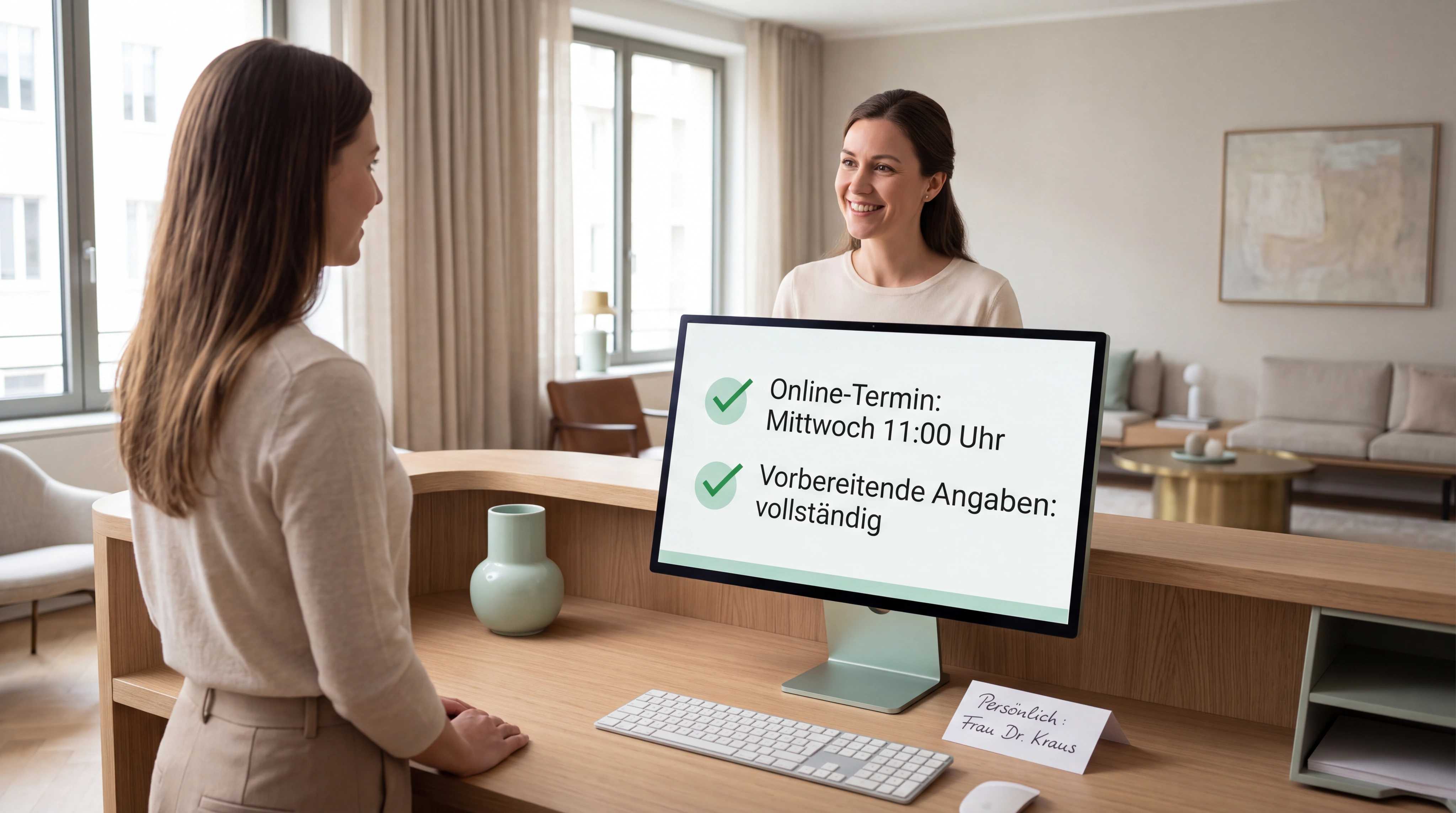 Ruhiger Praxisempfang: Online-Termin, vorbereitende Angaben und menschliche Übergabe reduzieren Rückfragen, ohne sensible Entscheidung zu automatisieren.